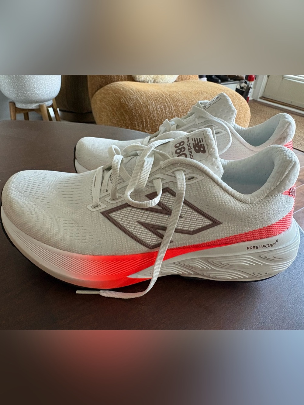 New Balance White Running Shoes size 8.5
